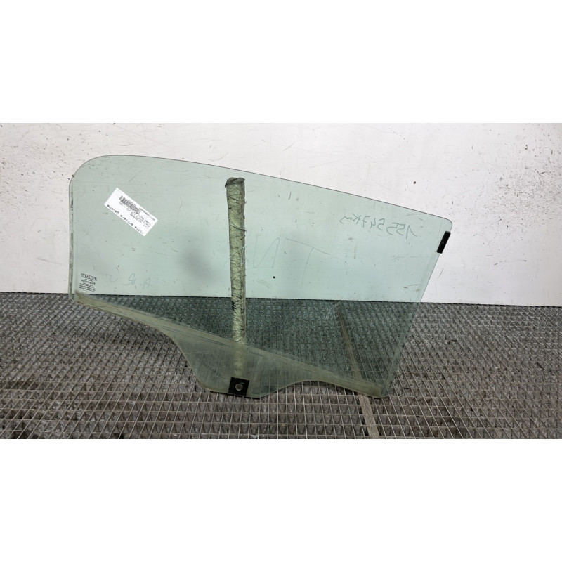 Vitre arriere gauche FIAT PUNTO EVO 3 Photo n°4