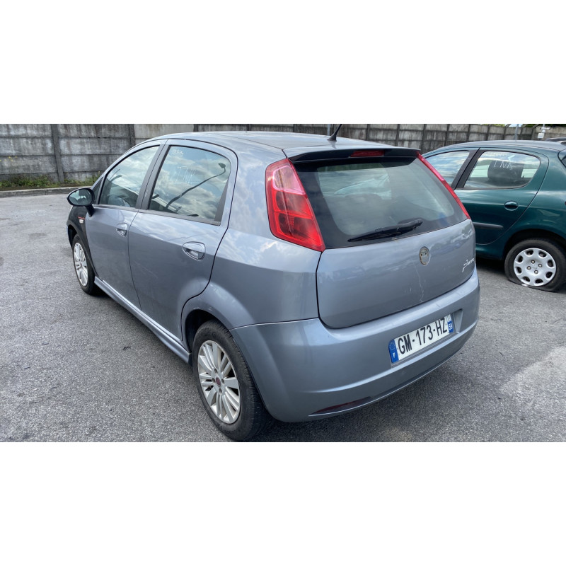 Vitre arriere gauche FIAT PUNTO EVO 3 Photo n°8
