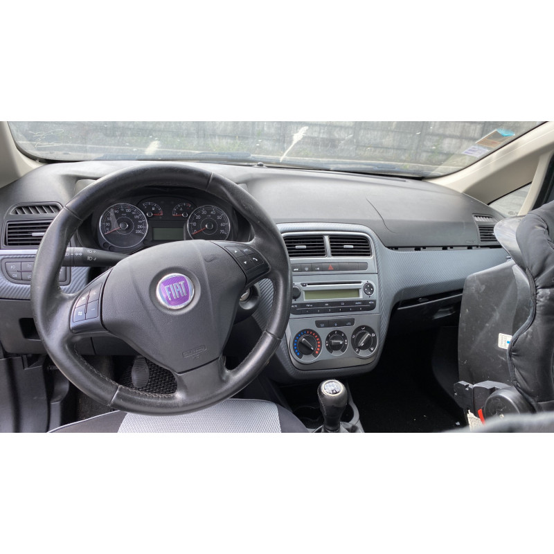 Vitre arriere gauche FIAT PUNTO EVO 3 Photo n°18
