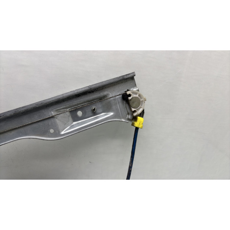 Leve vitre electrique avant gauche OPEL CORSA D Photo n°3