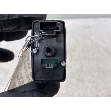 Interrupteur de leve vitre avant droit MERCEDES CLASSE A 169
