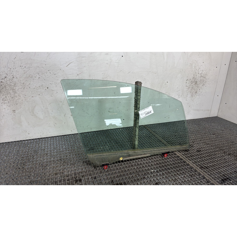 Vitre avant droit TOYOTA YARIS 3 Photo n°3