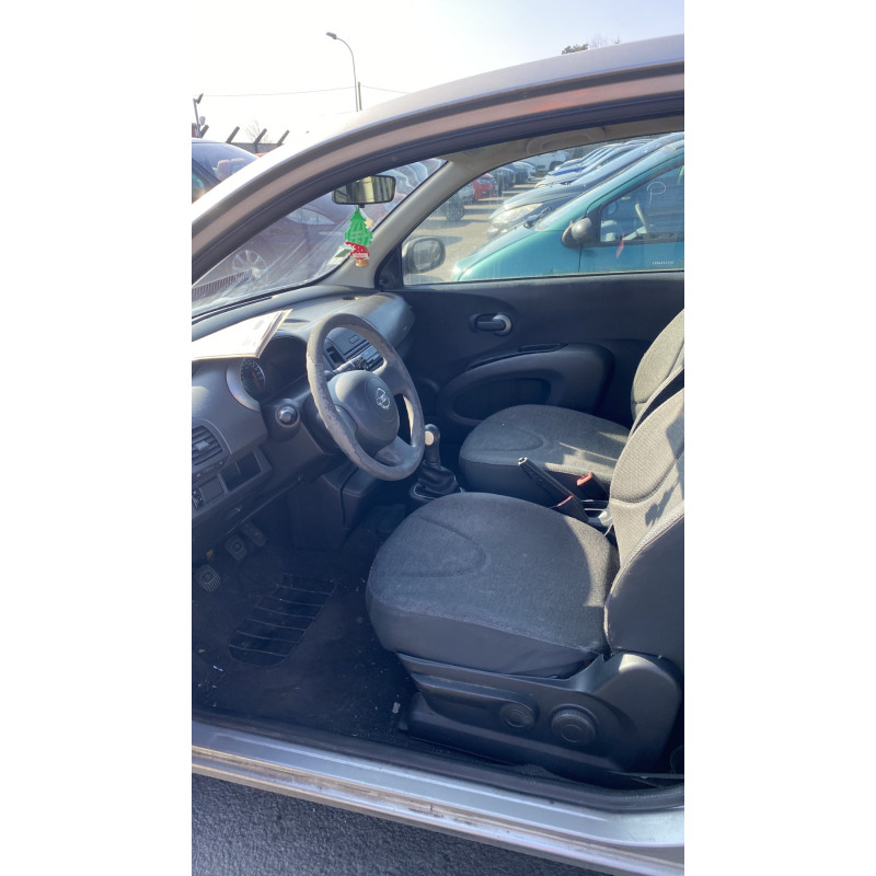 Vitre avant gauche NISSAN MICRA 3 Photo n°6