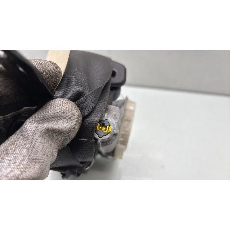 Pretensionneur de ceinture avant droit FORD FIESTA 6 Photo n°4