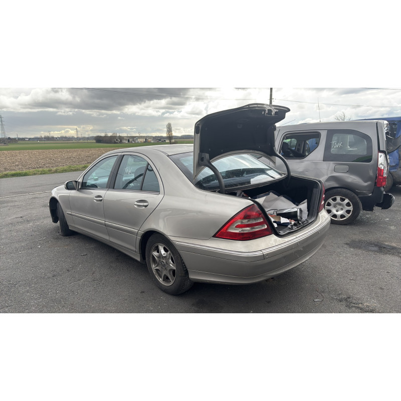 Calandre MERCEDES CLASSE C 203 Photo n°8