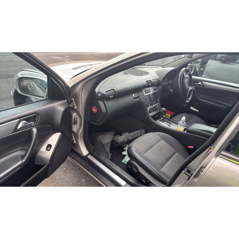 Bouton de warning MERCEDES CLASSE C 203 Photo n°13