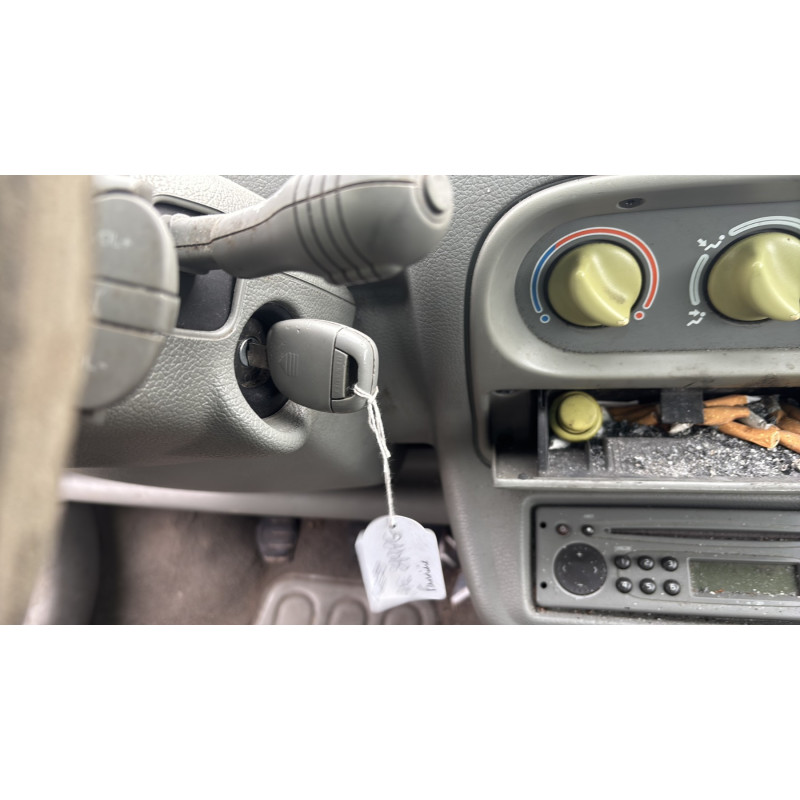 Leve vitre electrique avant gauche RENAULT TWINGO 1 Photo n°18