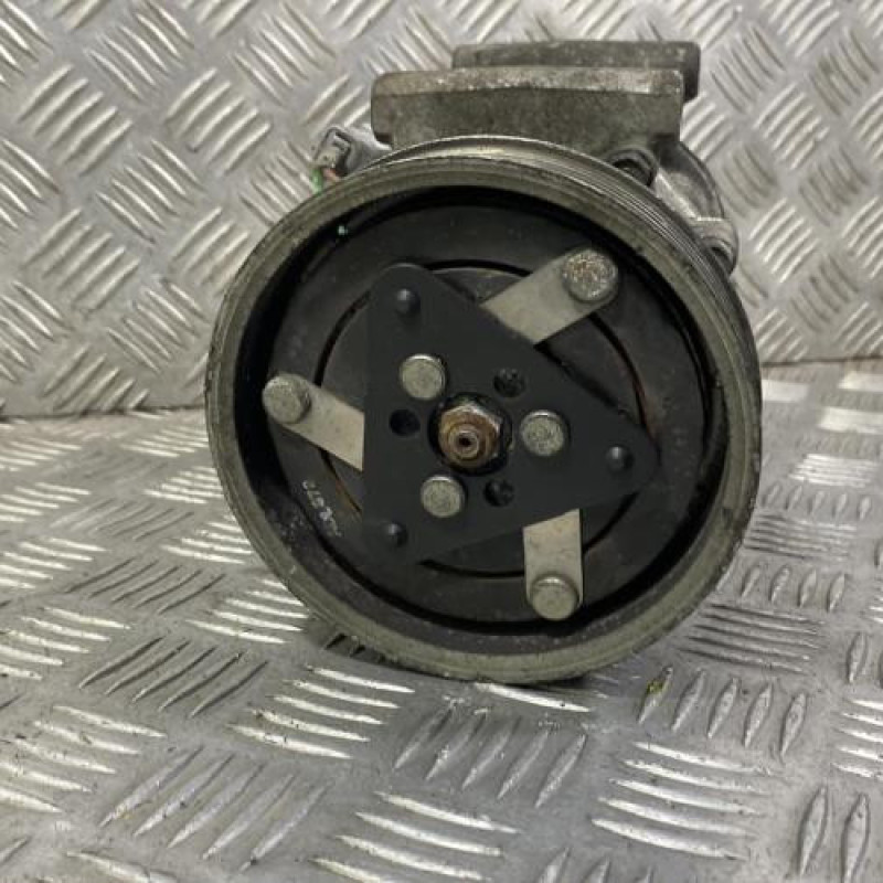 Compresseur clim RENAULT MODUS Photo n°3