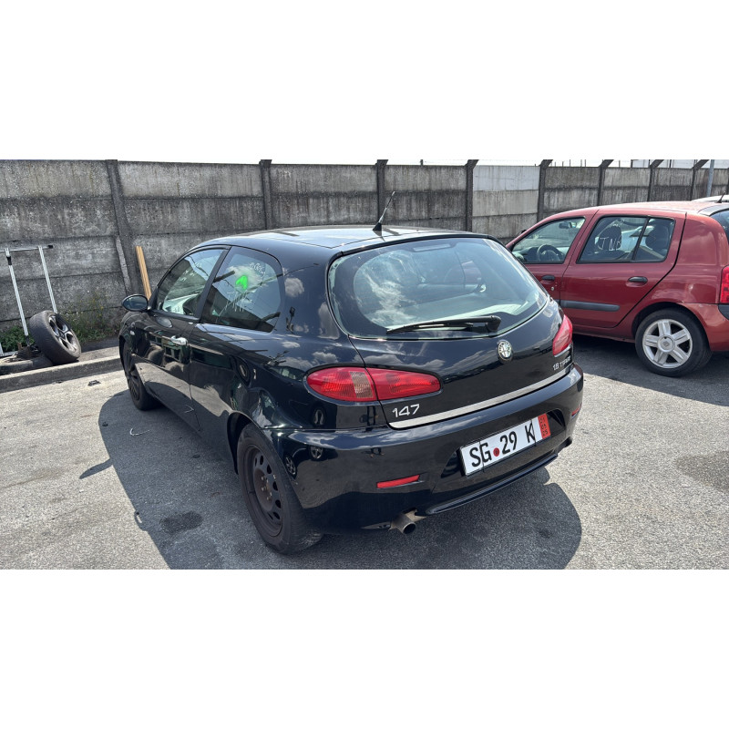 Capot ALFA ROMEO 147 Photo n°15