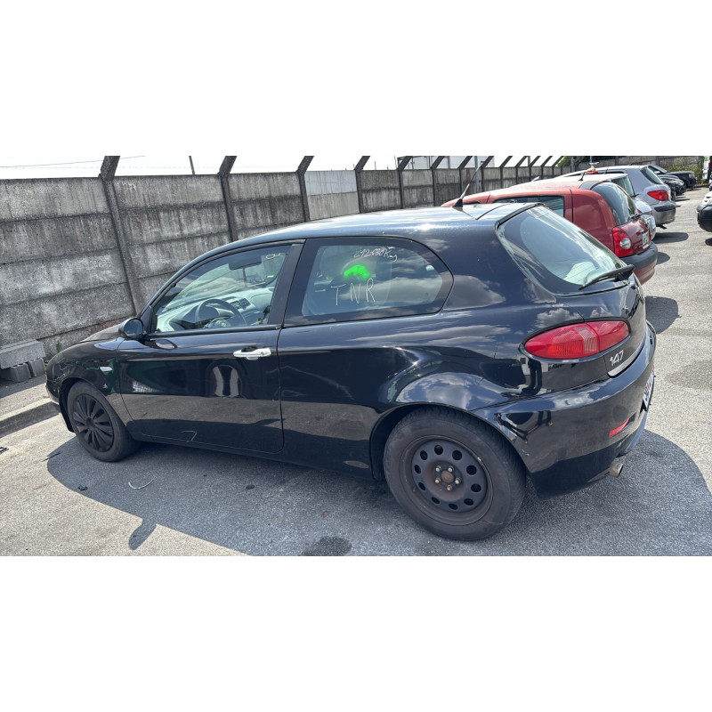 Porte avant droit ALFA ROMEO 147 Photo n°16