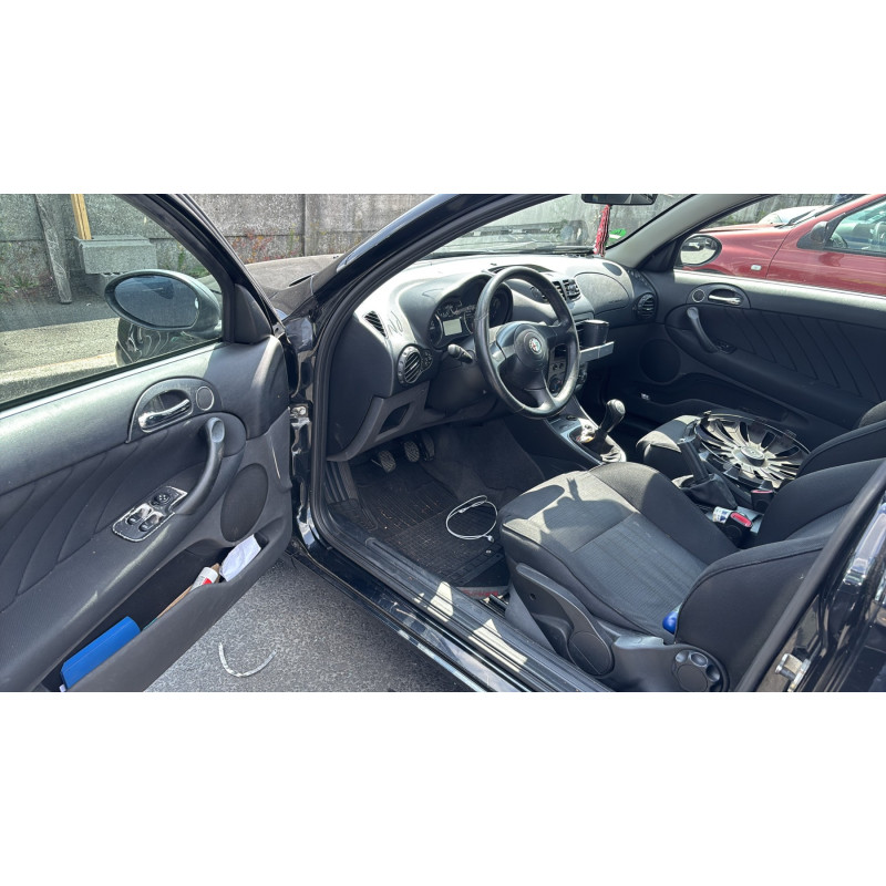 Porte avant droit ALFA ROMEO 147 Photo n°20