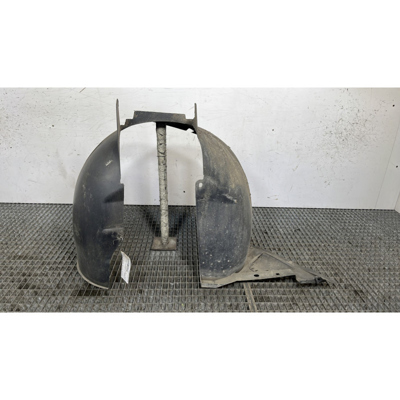 Pare boue avant gauche CITROEN C3 PLURIEL Photo n°1