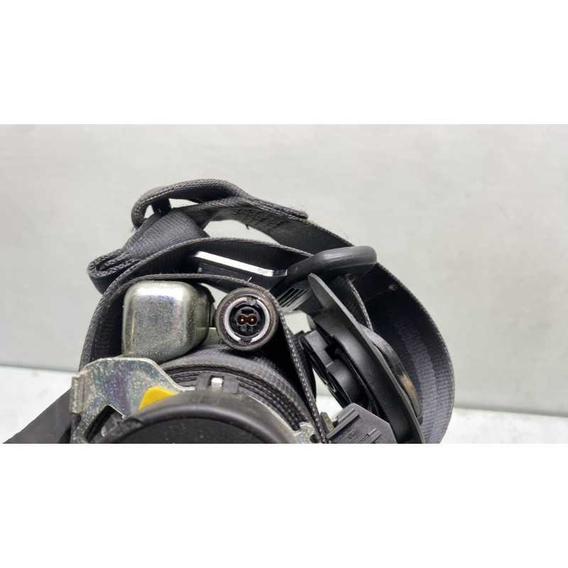 Pretensionneur de ceinture avant droit VOLKSWAGEN GOLF 6 Photo n°4