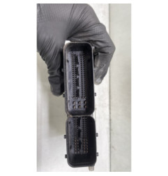 Calculateur moteur VOLKSWAGEN GOLF 6
