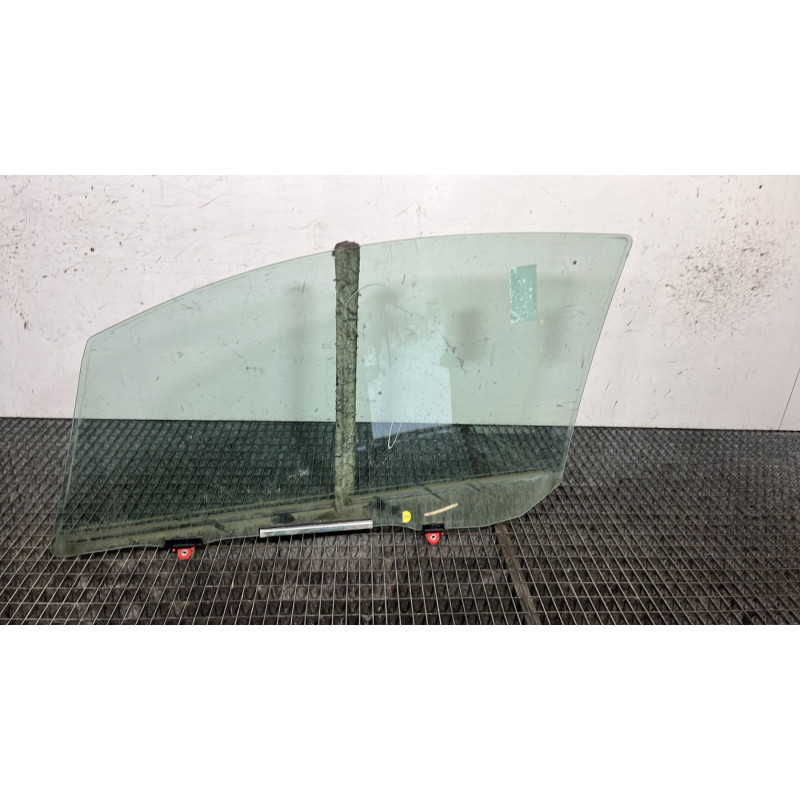 Vitre avant droit TOYOTA YARIS 3 Photo n°4