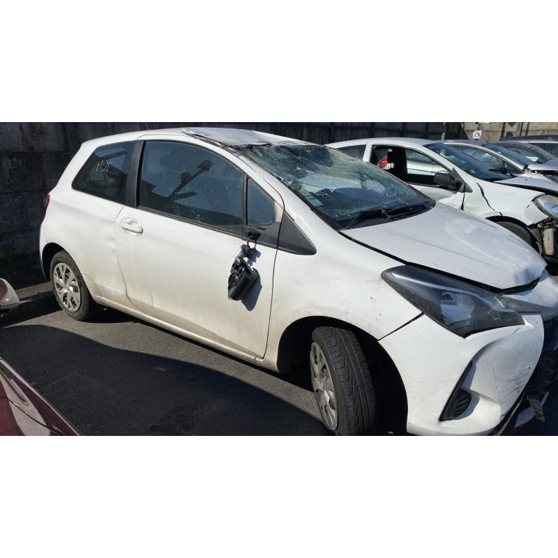 Vitre avant droit TOYOTA YARIS 3 Photo n°11