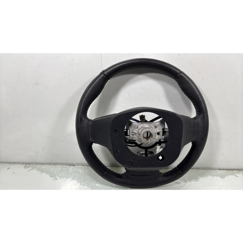 Volant TOYOTA YARIS 3 Photo n°6