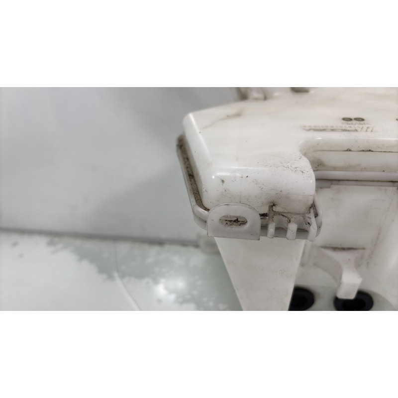 Vase de lave glace TOYOTA YARIS 3 Photo n°6