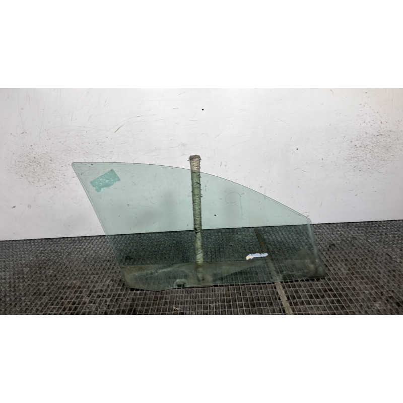 Vitre avant gauche SEAT IBIZA 3 Photo n°4