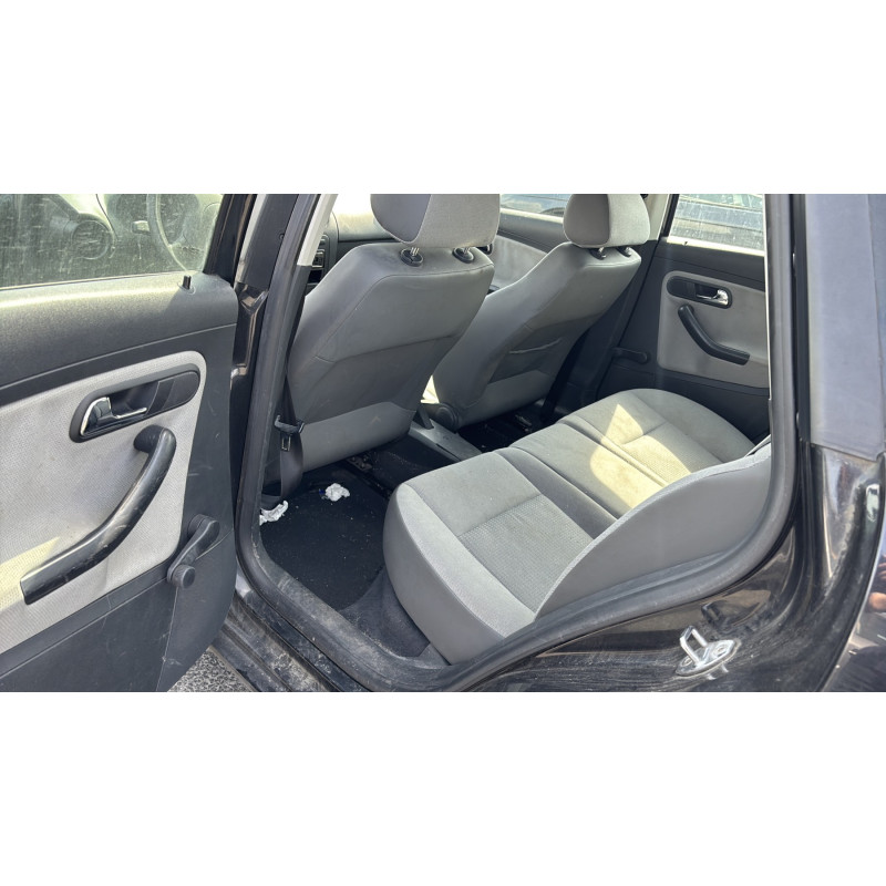 Vitre avant gauche SEAT IBIZA 3 Photo n°14