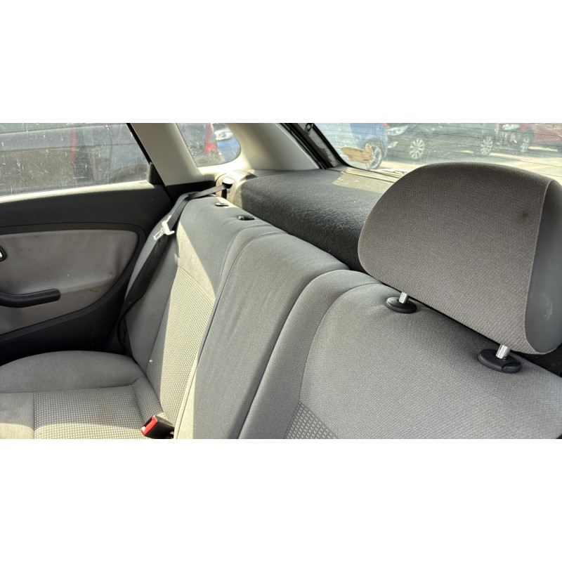 Vitre avant gauche SEAT IBIZA 3 Photo n°15