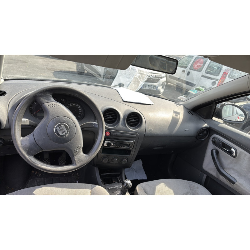 Vitre avant gauche SEAT IBIZA 3 Photo n°16