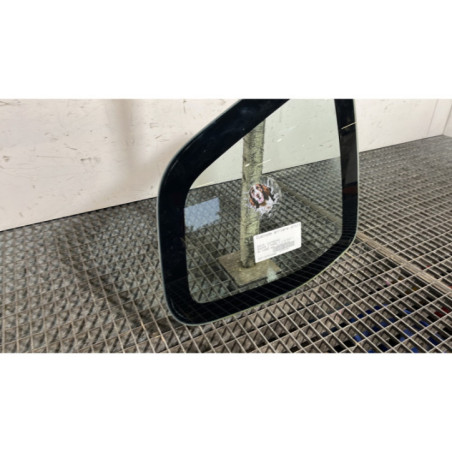 Custode arriere droit DACIA DUSTER 1