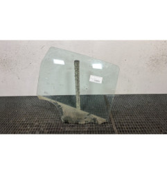 Vitre arriere droit DACIA DUSTER 1 Photo n°1