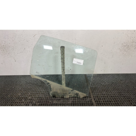 Vitre arriere droit DACIA DUSTER 1 Photo n°1