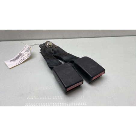 Attache ceinture arriere droit DACIA DUSTER 1