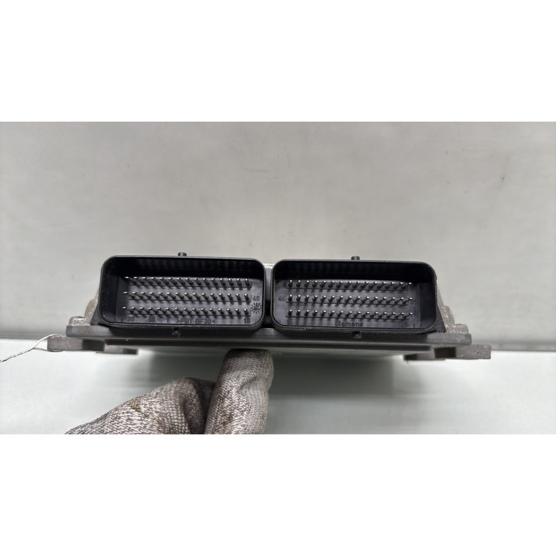 Calculateur moteur RENAULT TWINGO 1 Photo n°3