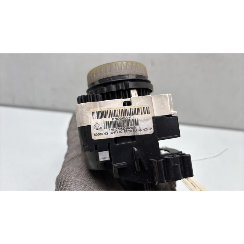 Commande chauffage MITSUBISHI COLT 6 Photo n°5