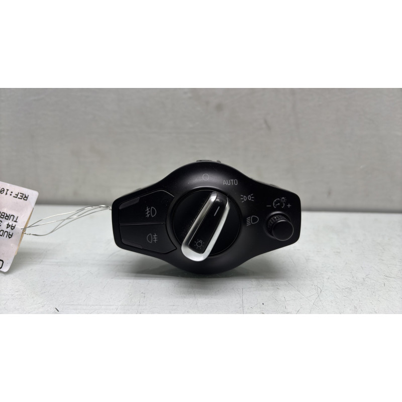 Commande de phare AUDI A4 3 Photo n°1