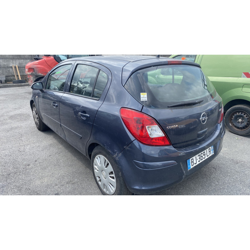Feu arriere principal gauche (feux) OPEL CORSA D Photo n°9