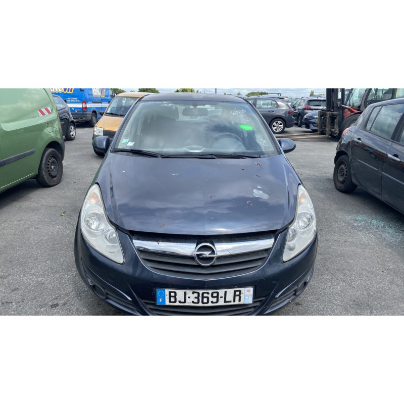 Feu arriere principal gauche (feux) OPEL CORSA D Photo n°13