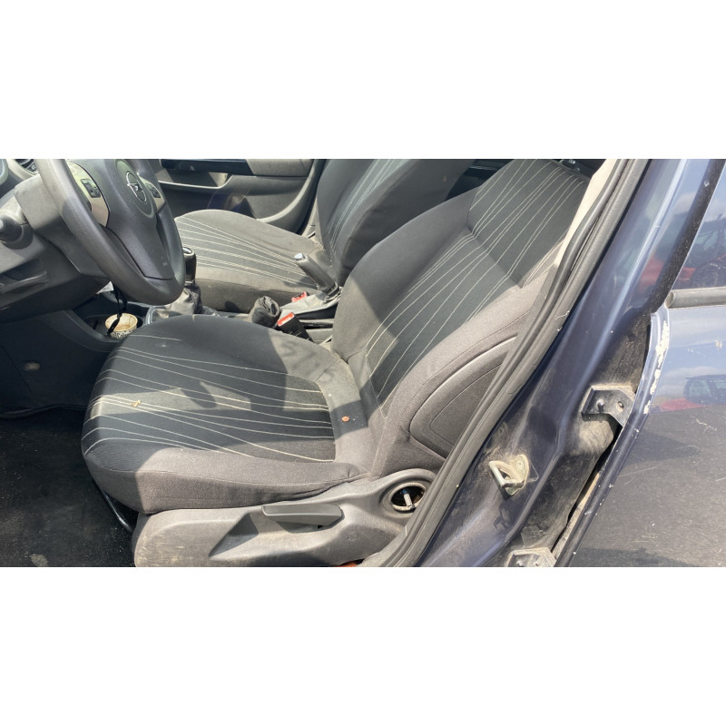 Feu arriere principal gauche (feux) OPEL CORSA D Photo n°16