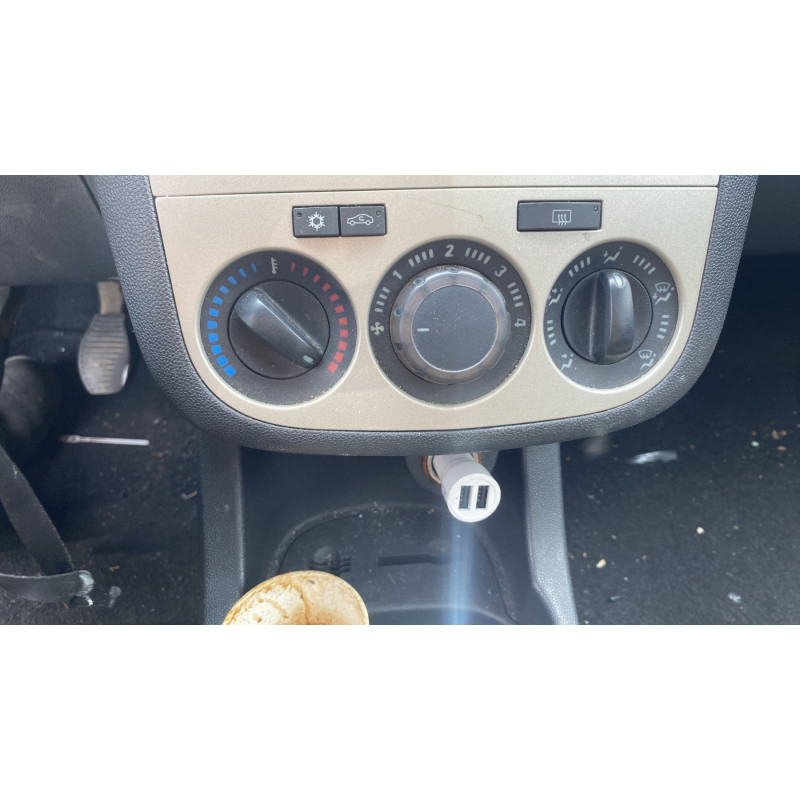 Leve vitre electrique avant droit OPEL CORSA D Photo n°20
