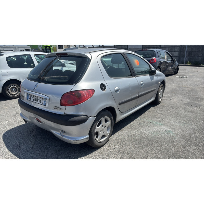 Pare choc avant PEUGEOT 206 Photo n°9