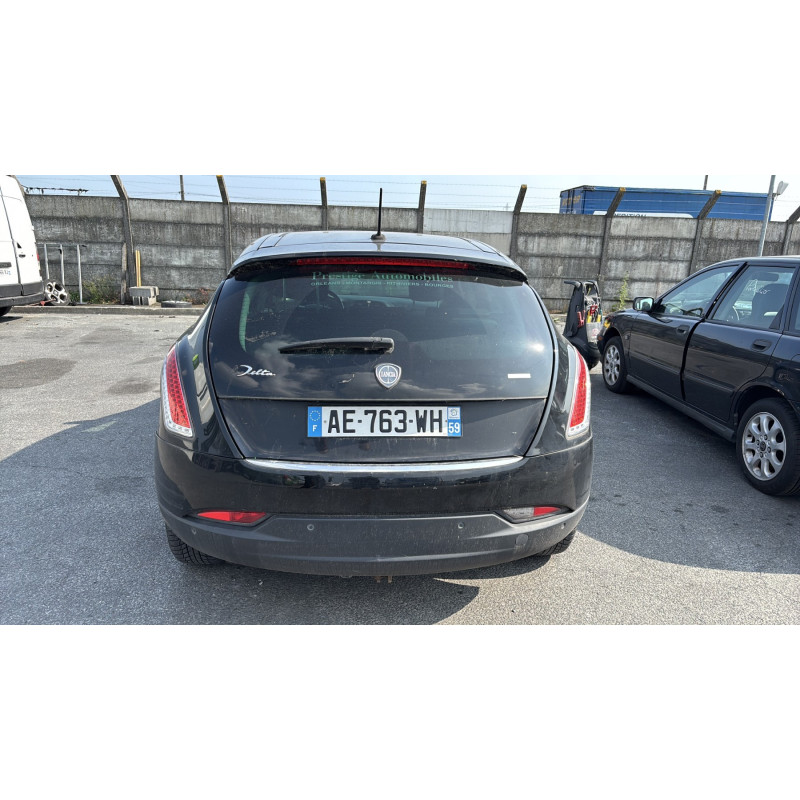 Feu arriere principal gauche (feux) LANCIA DELTA 3 Photo n°9