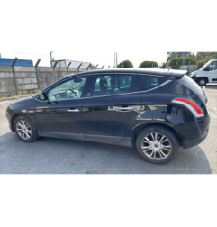 Feu arriere principal gauche (feux) LANCIA DELTA 3