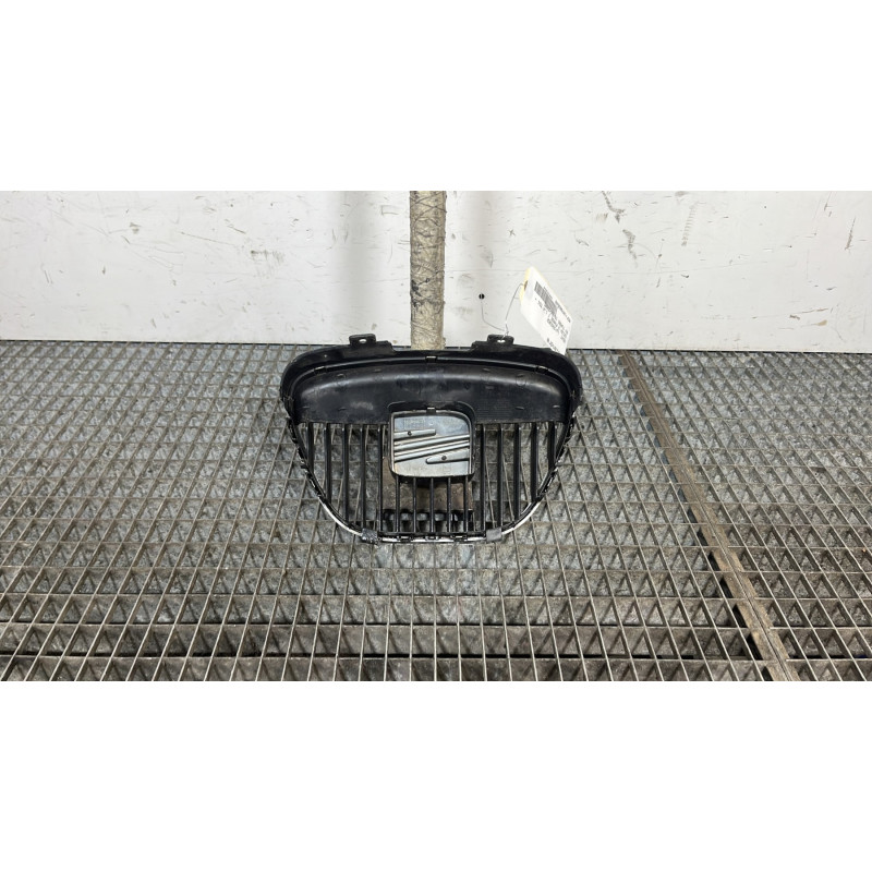 Calandre SEAT IBIZA 3 Photo n°4