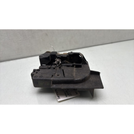 Serrure avant droit RENAULT LAGUNA 1