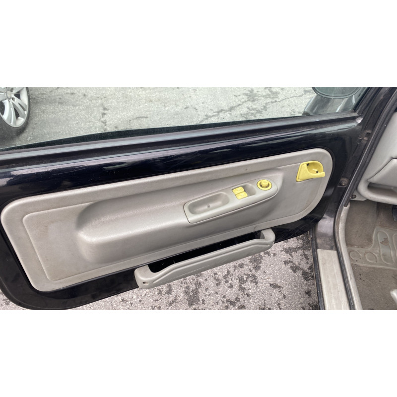 Poignee porte avant gauche RENAULT TWINGO 1 Photo n°12