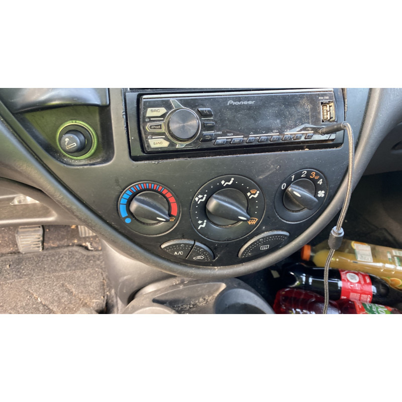 Poignee porte arriere gauche FORD FOCUS 1 Photo n°18