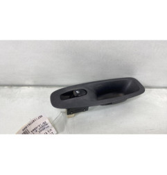 Interrupteur de leve vitre avant droit HYUNDAI ACCENT 2 Photo n°1