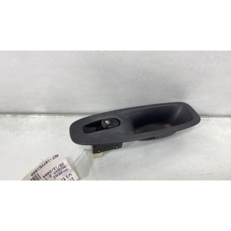 Interrupteur de leve vitre avant droit HYUNDAI ACCENT 2 Photo n°1