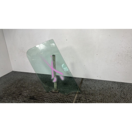 Vitre avant droit RENAULT MASTER 3