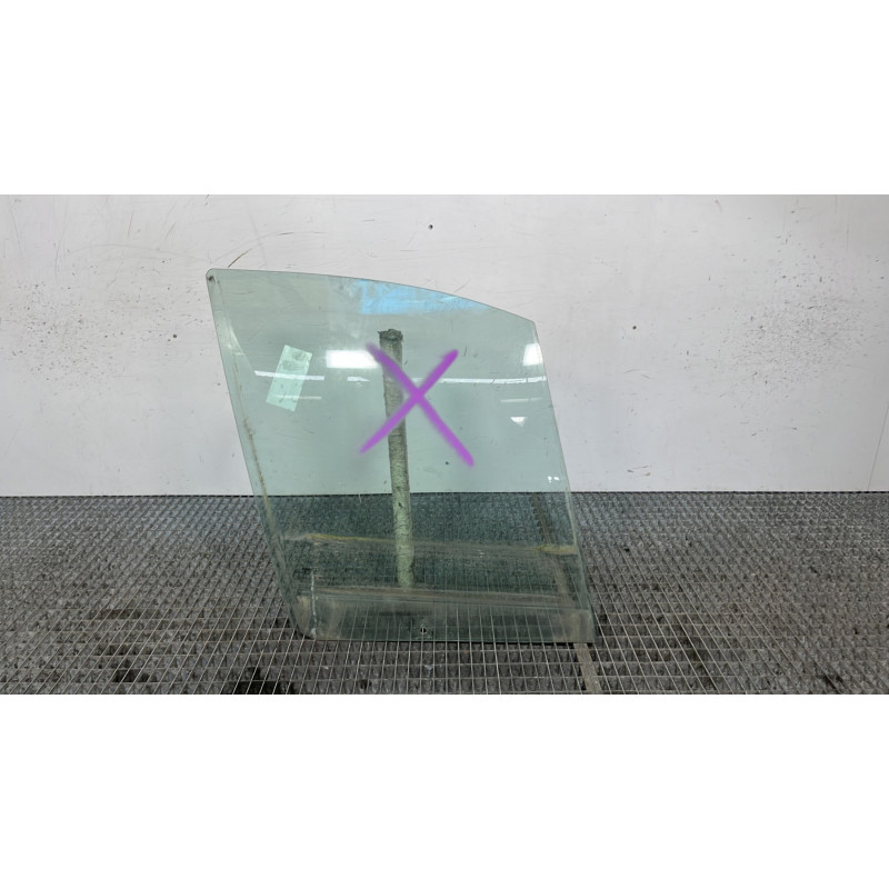 Vitre avant droit RENAULT SCENIC 1 Photo n°1