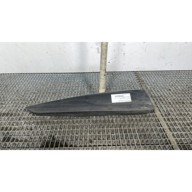 Baguette de porte arriere droite RENAULT CLIO 4 Photo n°1