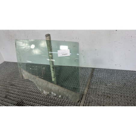 Vitre arriere droit RENAULT CLIO 4